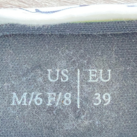 New, never worn, Peanuts, white sneakers, size 9 - Picture 2 of 3